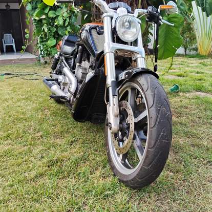 HARLEY-DAVIDSON-V-ROD MUSCLE-2014