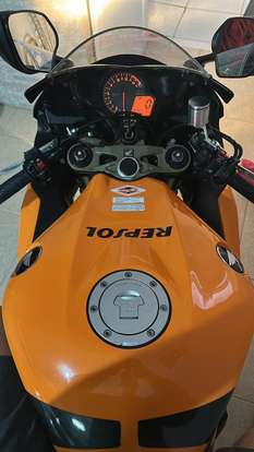 HONDA-CBR 1000RR REPSOL-2011