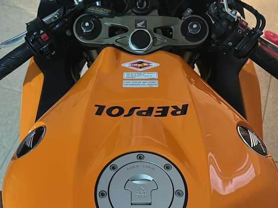HONDA-CBR 1000RR REPSOL HONDA-CBR 1000RR REPSOL-2011