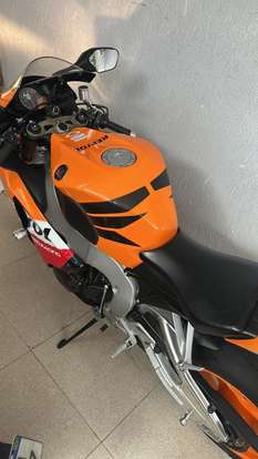 HONDA-CBR 1000RR REPSOL-2011