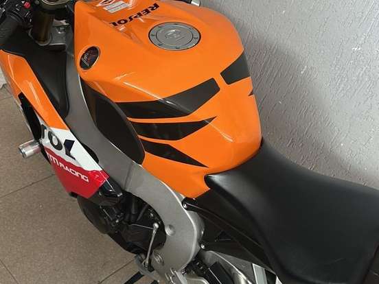 HONDA-CBR 1000RR REPSOL HONDA-CBR 1000RR REPSOL-2011
