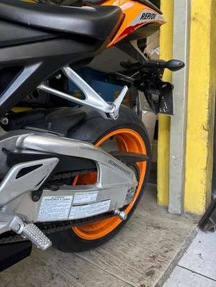 HONDA-CBR 1000RR REPSOL-2011