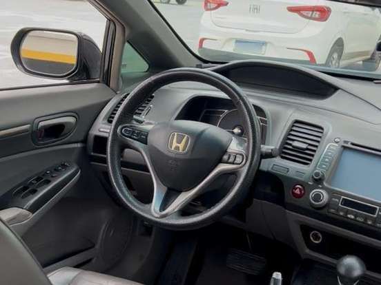 HONDA-CIVIC-1.8 EXS 16V GASOLINA 4P AUTOMÁTICO HONDA-CIVIC-2006