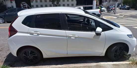 HONDA-FIT-2015