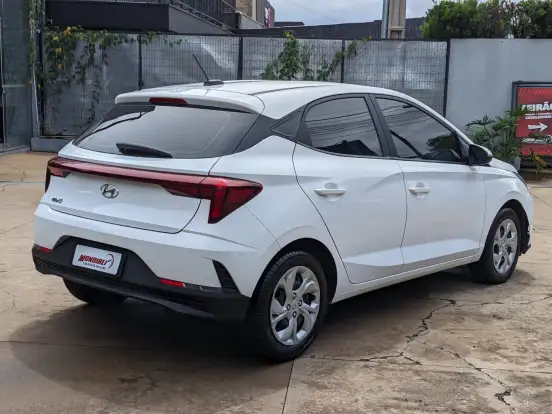 HYUNDAI-HB20-2023