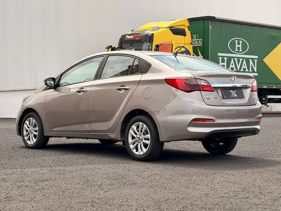 HYUNDAI-HB20S-2016