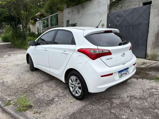 HYUNDAI-HB20-1.0 COMFORT 12V FLEX 4P MANUAL HYUNDAI-HB20-2017