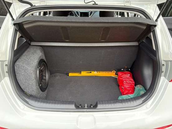 HYUNDAI-HB20-2017