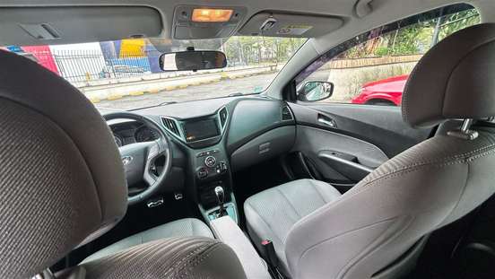 HYUNDAI-HB20-1.6 PREMIUM 16V FLEX 4P AUTOMÁTICO HYUNDAI-HB20-2015