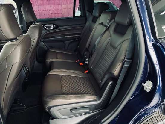 JEEP-COMMANDER-2025