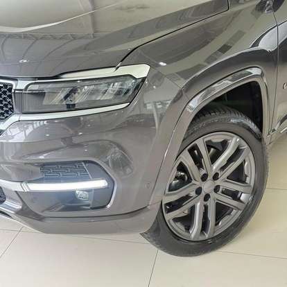 JEEP-COMMANDER-2025