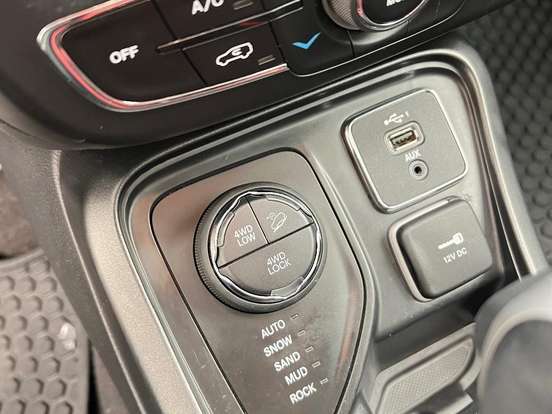 JEEP-COMPASS-2.0 16V DIESEL TRAILHAWK 4X4 AUTOMÁTICO JEEP-COMPASS-2020
