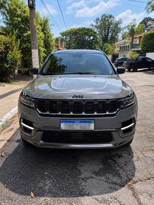 JEEP-COMMANDER-2024