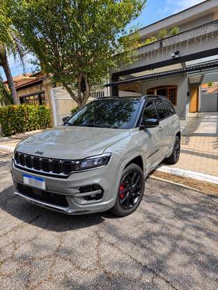 JEEP-COMMANDER-2024