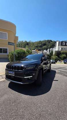 JEEP-COMMANDER-2024