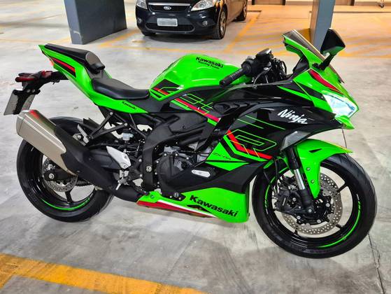 KAWASAKI NINJA ZX-4R 