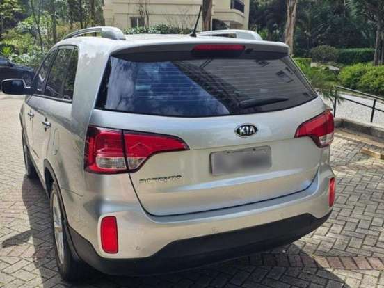 KIA-SORENTO-2.4 16V GASOLINA EX AUTOMÁTICO KIA-SORENTO-2013