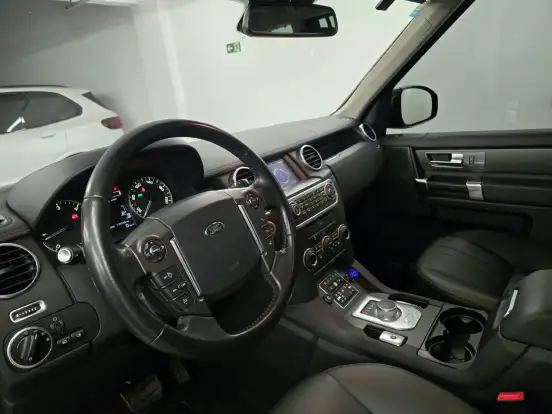 LAND ROVER-DISCOVERY 4-2014