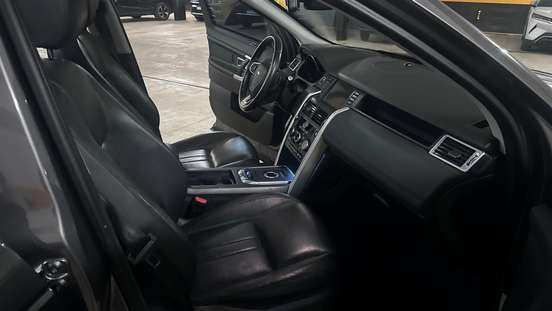 LAND ROVER-DISCOVERY SPORT-2015
