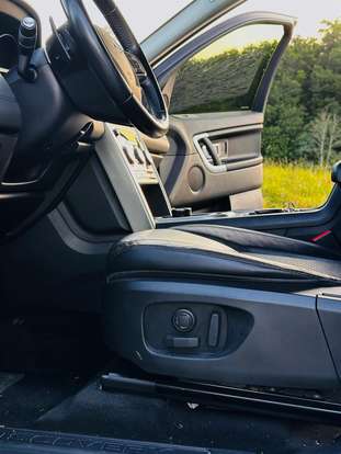 LAND ROVER-DISCOVERY SPORT-2017