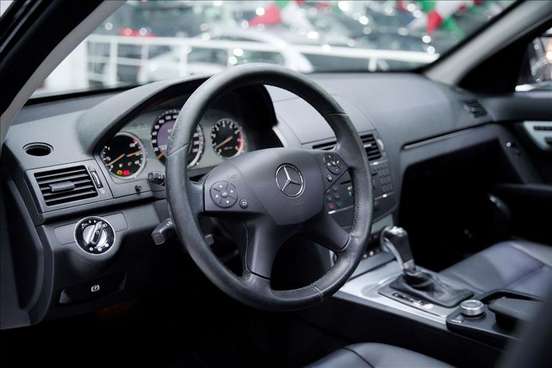 MERCEDES-BENZ-C 280-3.0 AVANTGARDE V6 GASOLINA 4P AUTOMÁTICO MERCEDES-BENZ-C 280-2009