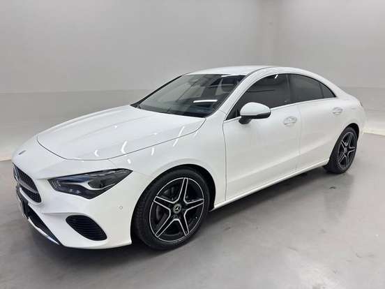 MERCEDES-BENZ-CLA 200-2024