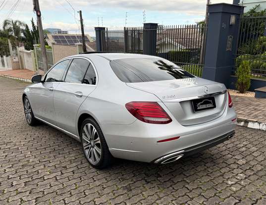 MERCEDES-BENZ-E 250-2016