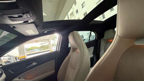 MERCEDES-BENZ-GLA 200-2015