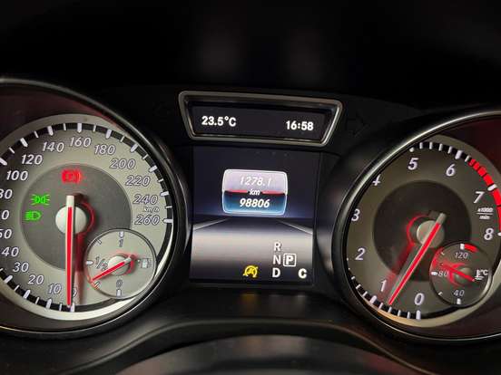 MERCEDES-BENZ-GLA 200-1.6 CGI ENDURO 16V TURBO FLEX 4P AUTOMÁTICO MERCEDES-BENZ-GLA 200-2015