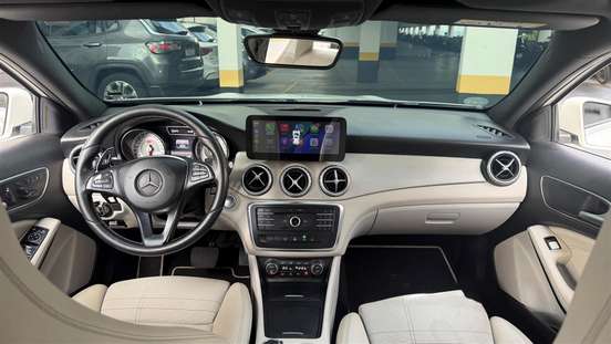MERCEDES-BENZ-GLA 200-2015