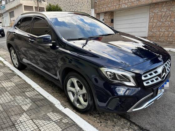 MERCEDES-BENZ GLA 200 1.6 CGI FLEX ADVANCE 7G-DCT