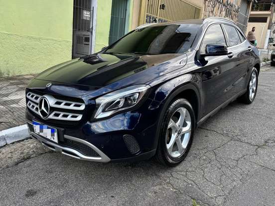 MERCEDES-BENZ-GLA 200-2018