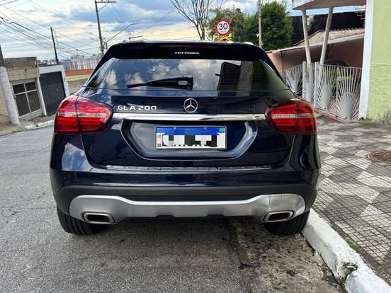 MERCEDES-BENZ-GLA 200-2018