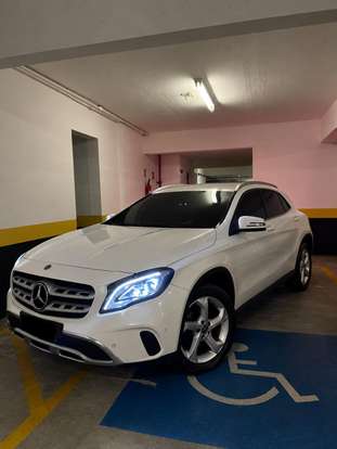 MERCEDES-BENZ-GLA 200-2018