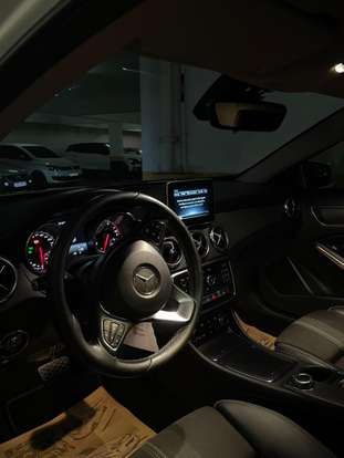 MERCEDES-BENZ-GLA 200-2018