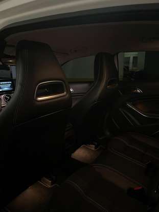 MERCEDES-BENZ-GLA 200-2018