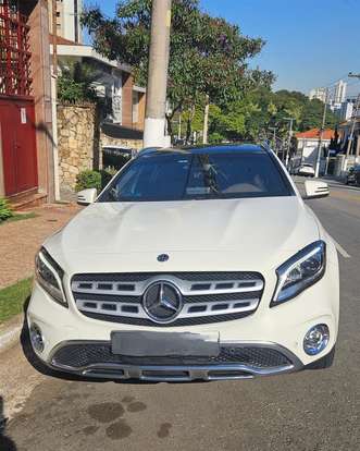 MERCEDES-BENZ-GLA 200-2017