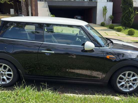MINI-COOPER-1.5 12V TURBO GASOLINA 2P AUTOMÁTICO MINI-COOPER-2014