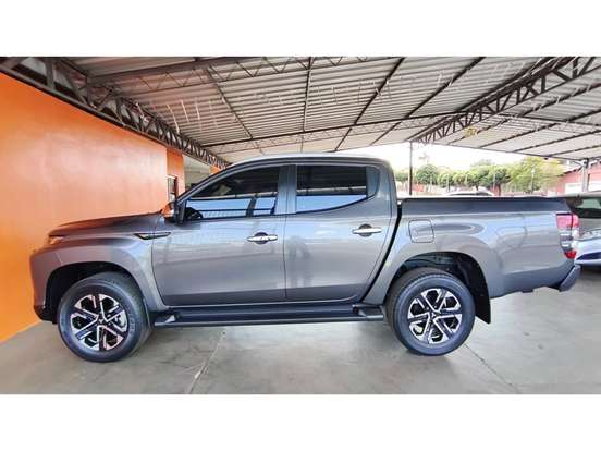 MITSUBISHI-L200 TRITON-2.4 16V TURBO DIESEL SPORT HPE-S CD 4P 4X4 AUTOMÁTICO MITSUBISHI-L200 TRITON-2022