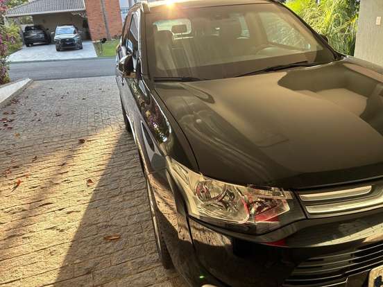 MITSUBISHI-OUTLANDER-2.0 16V GASOLINA 4P AUTOMÁTICO MITSUBISHI-OUTLANDER-2013