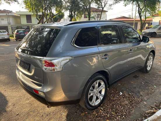 MITSUBISHI-OUTLANDER-3.0 GT 4X4 V6 24V GASOLINA 4P AUTOMÁTICO MITSUBISHI-OUTLANDER-2014