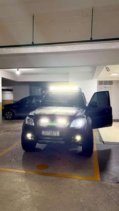 MITSUBISHI-PAJERO-2009