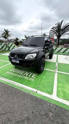 MITSUBISHI-PAJERO-2009