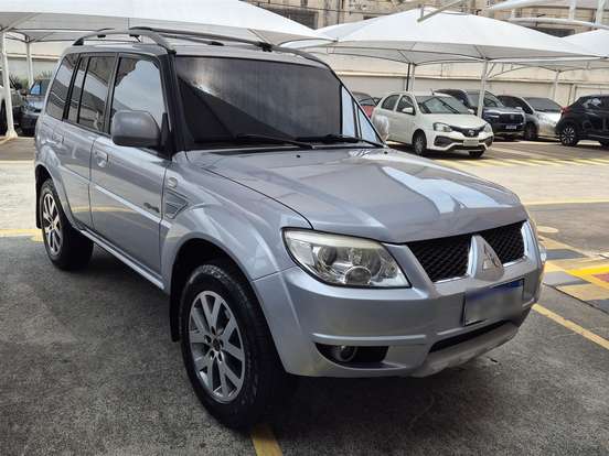 MITSUBISHI-PAJERO TR4-2.0 4X4 16V 140CV FLEX 4P AUTOMÁTICO MITSUBISHI-PAJERO TR4-2012