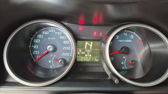 MITSUBISHI-PAJERO TR4-2012