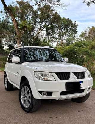 MITSUBISHI-PAJERO TR4-2013