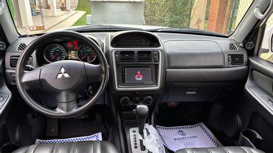 MITSUBISHI-PAJERO TR4-2013