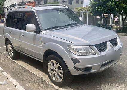MITSUBISHI-PAJERO TR4-2010