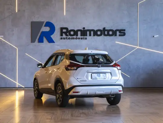 NISSAN-KICKS-2023
