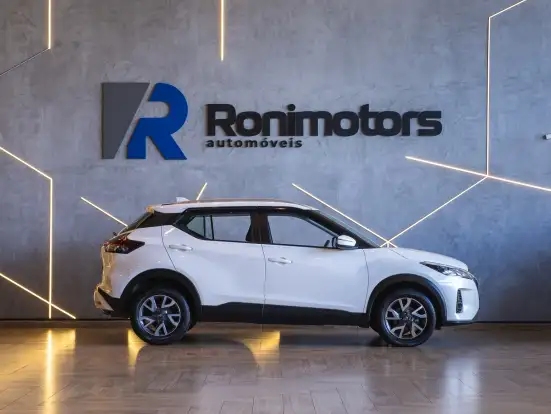 NISSAN-KICKS-2023